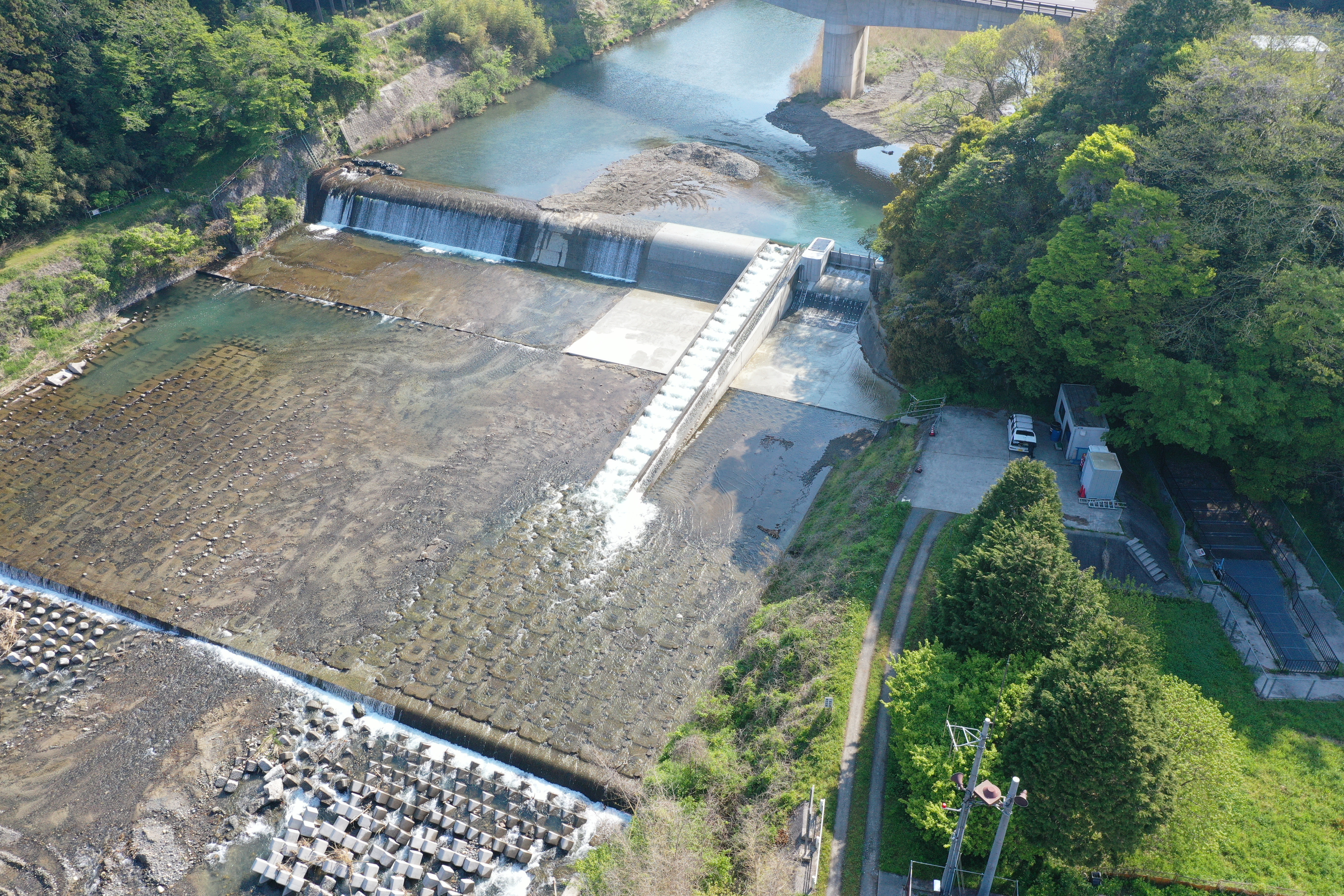 画像：佐山頭首工地区頭首工整備その2工事